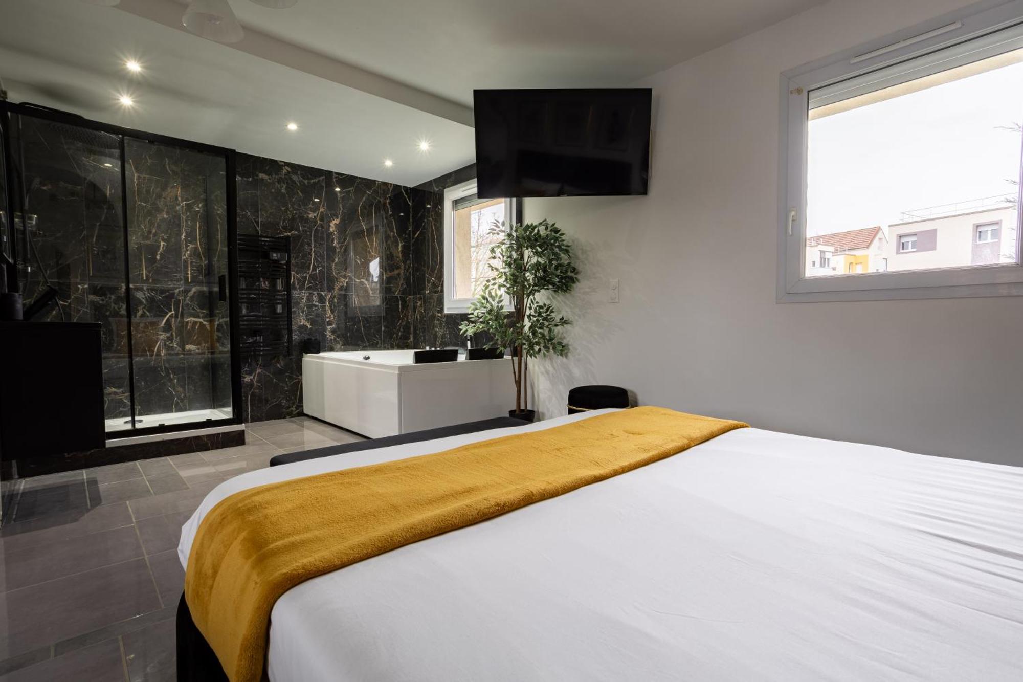 Evasion Romantique Avec Jacuzzi Savigny-le-Temple Exterior foto